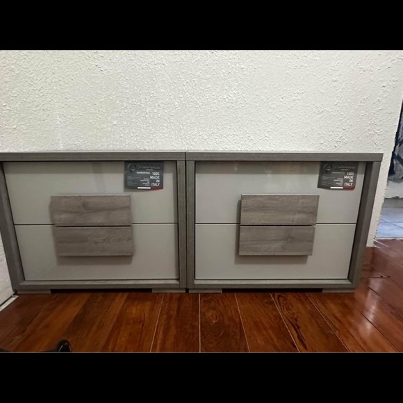 Contemporary Gray Nightstands Set